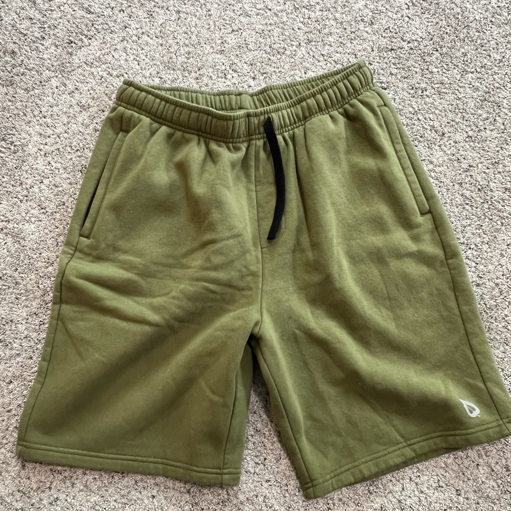 Men’s Sweatshorts, size Large